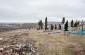 Three Jewish men were shot behind the Ukrainian cemetery at the foot of a hill. Back then it was the Polish manor grounds. Execution site n°3. ©Les Kasyanov/Yahad - In Unum