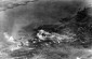 Nubes de humo y polvo se elevan desde las ruinas de la fábrica de conservas en el sur de Stalingrado después de que los alemanes bombardearan la ciudad el 2 de octubre de 1942. © Bundesarchiv, Bild 183-R74190 / CC-BY-SA 3.0, Tomado de Wikipedia